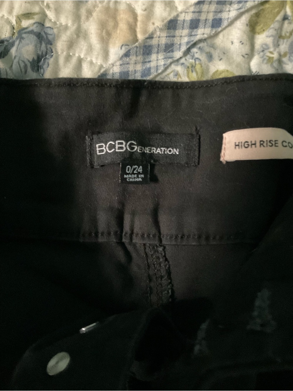 Women's High-Waist Black Denim Shorts - Picture 5 of 5